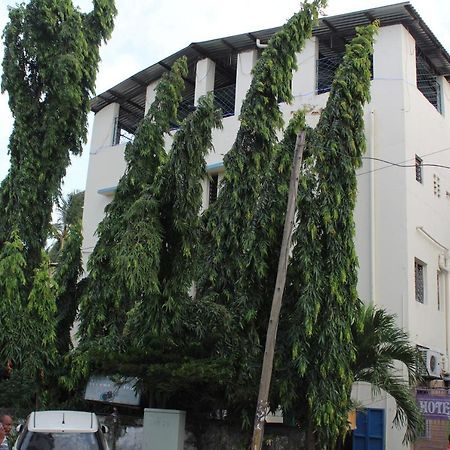 Rembo Hotel Mombasa Exterior foto